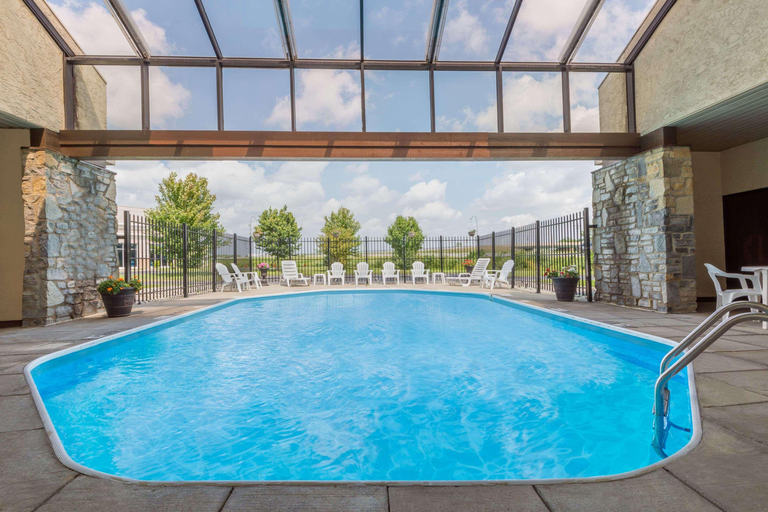 Days Inn By Wyndham Maumee/Toledo Exteriér fotografie