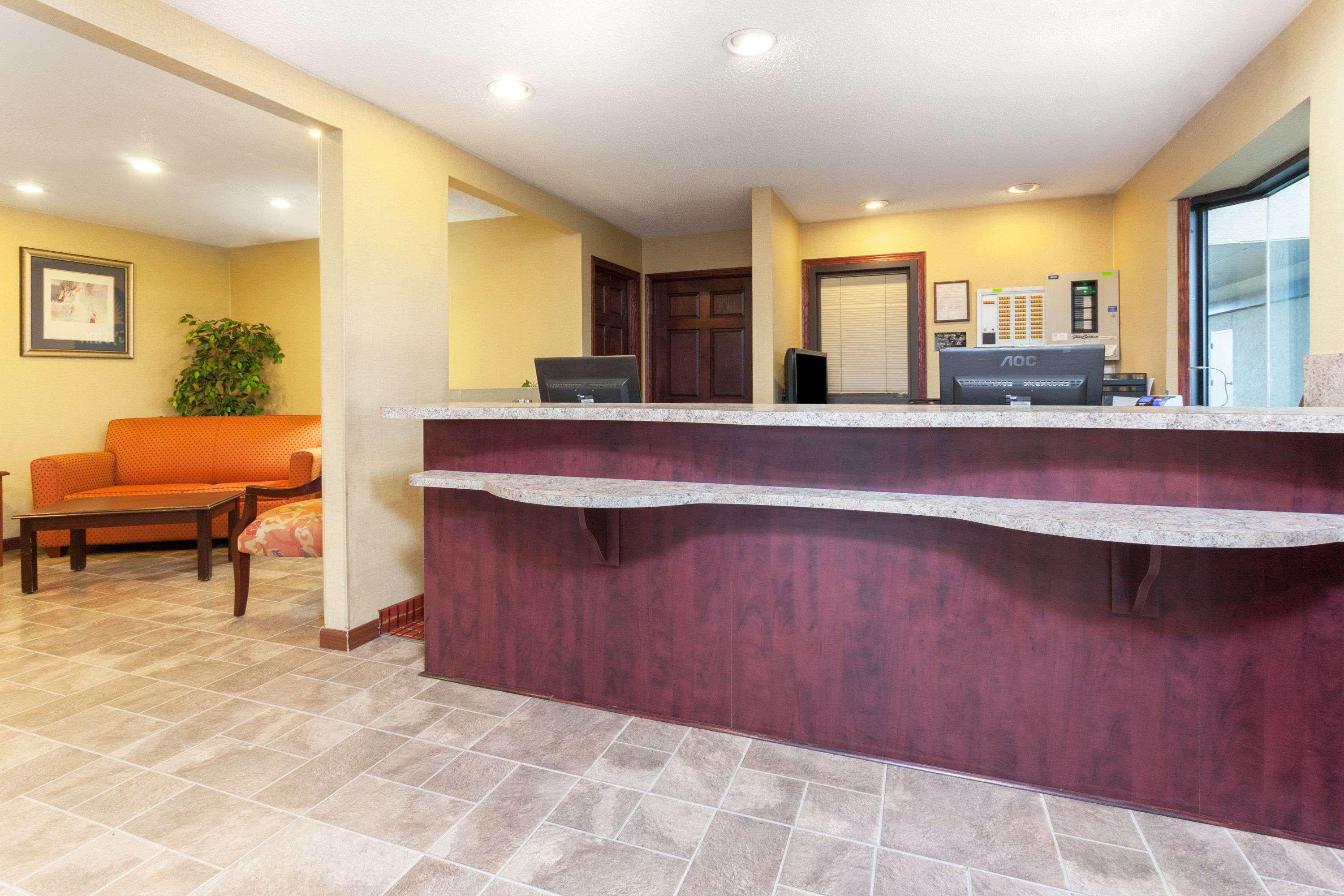 Days Inn By Wyndham Maumee/Toledo Exteriér fotografie