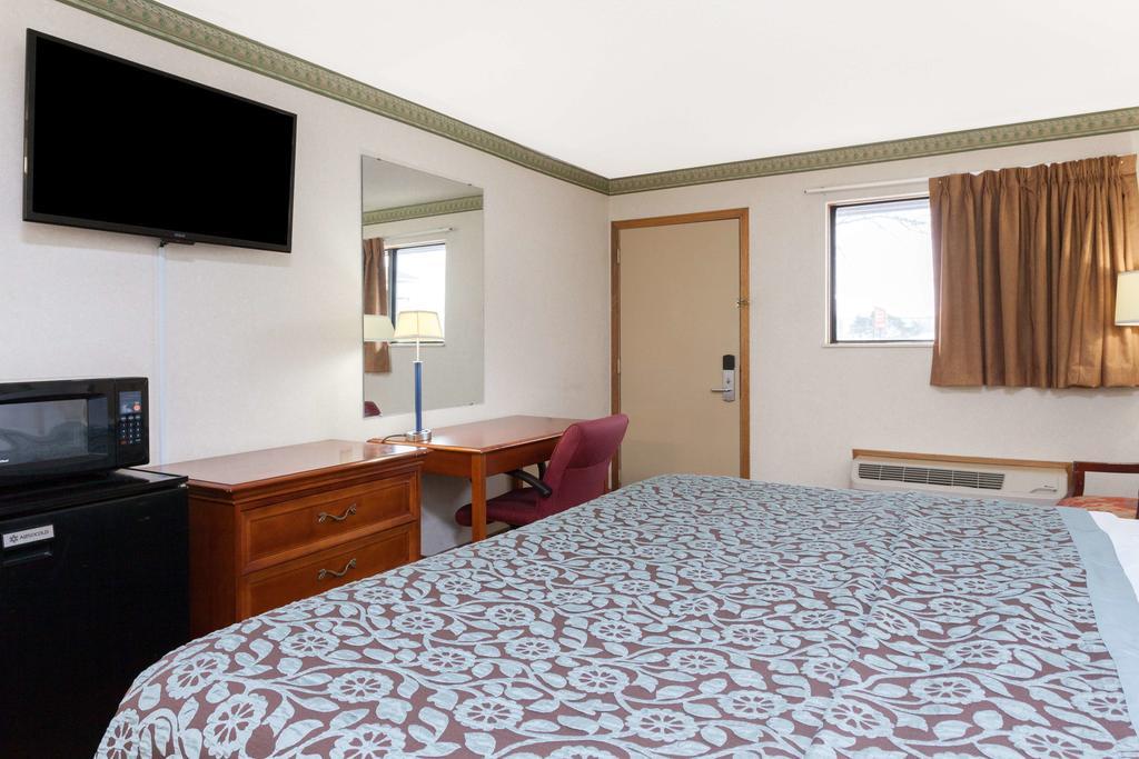 Days Inn By Wyndham Maumee/Toledo Exteriér fotografie
