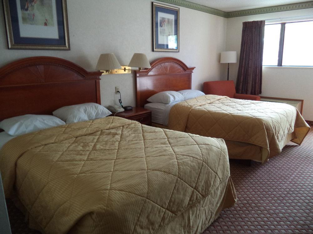 Days Inn By Wyndham Maumee/Toledo Exteriér fotografie