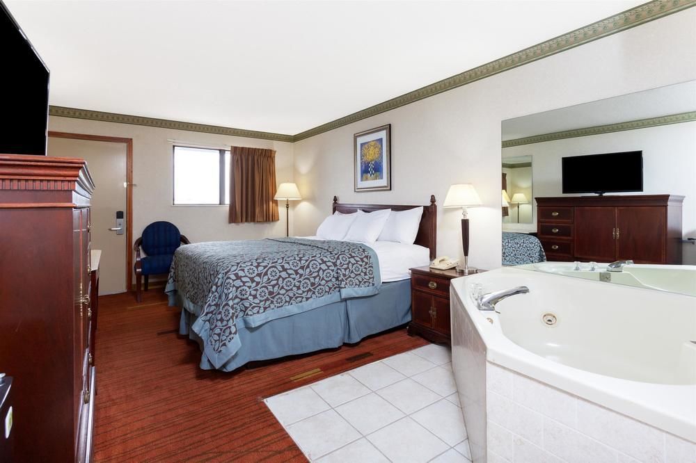 Days Inn By Wyndham Maumee/Toledo Exteriér fotografie