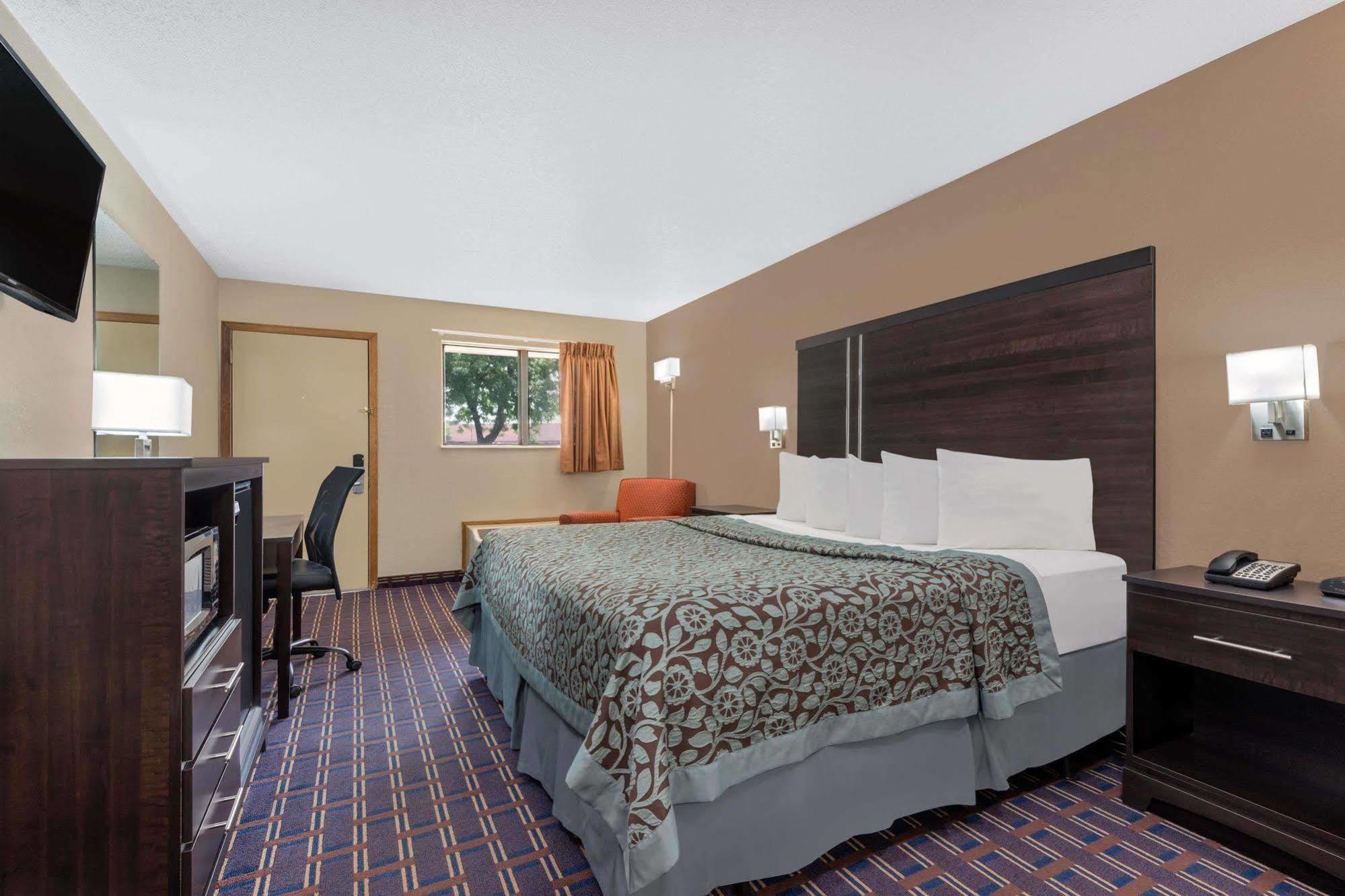 Days Inn By Wyndham Maumee/Toledo Exteriér fotografie