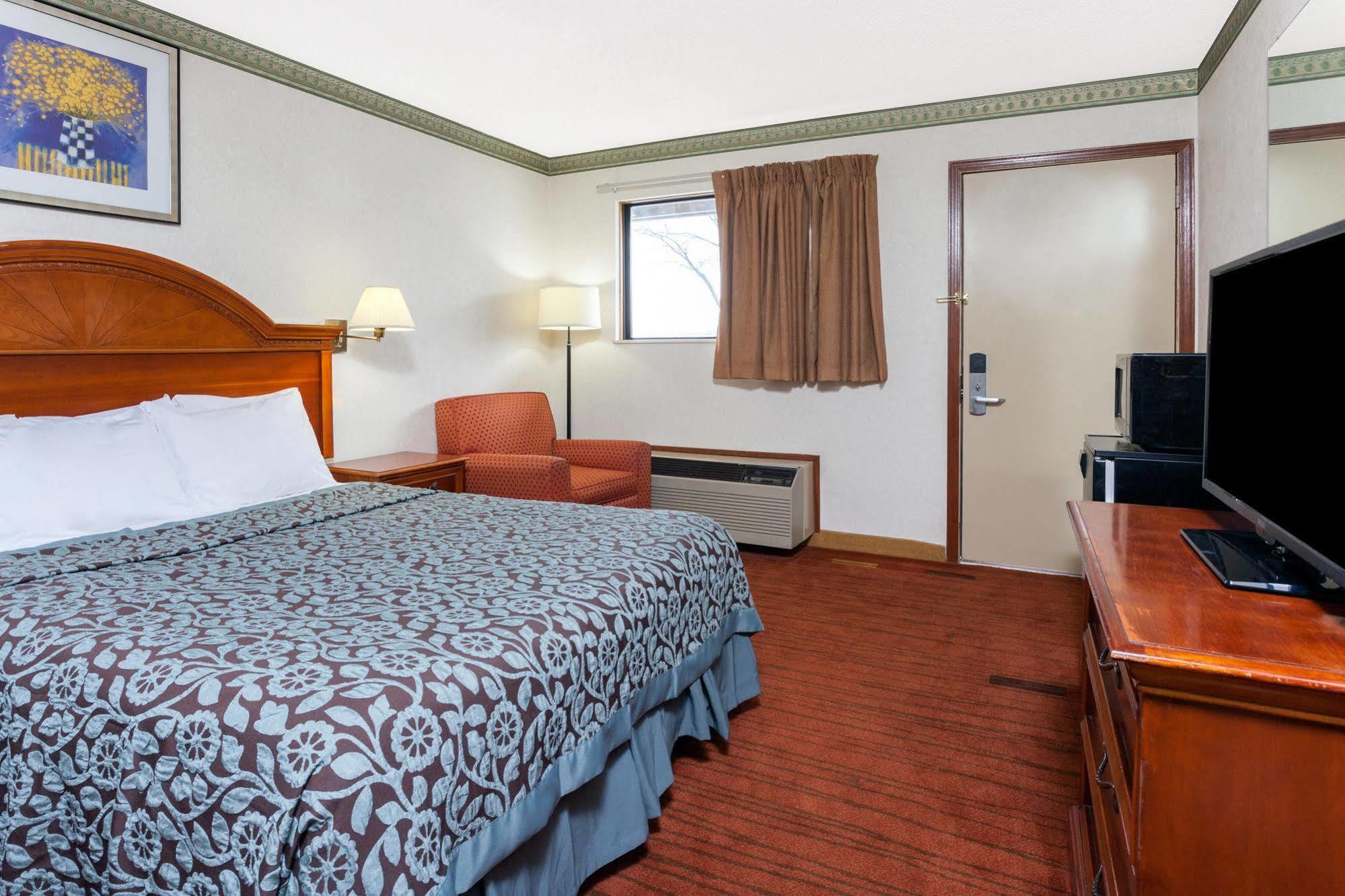 Days Inn By Wyndham Maumee/Toledo Exteriér fotografie