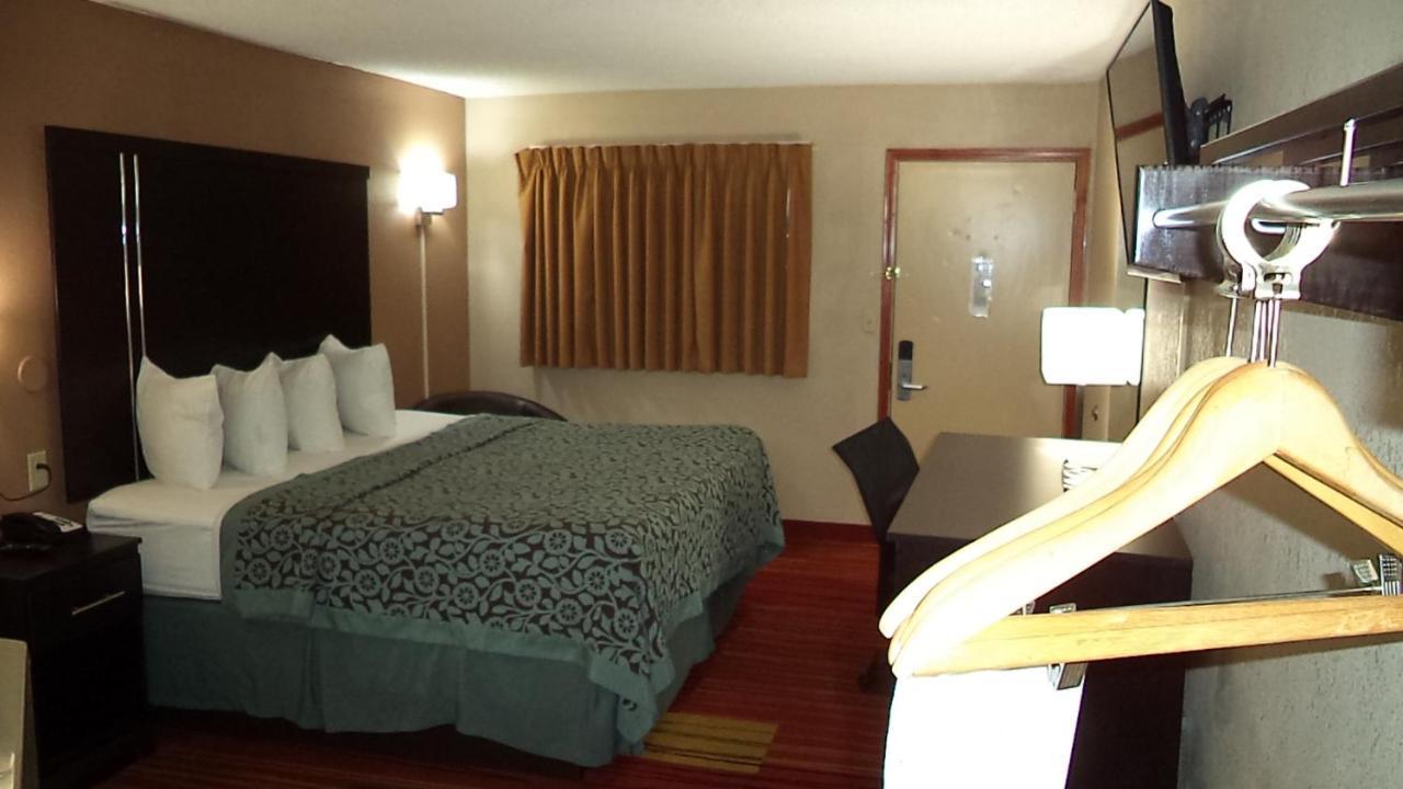 Days Inn By Wyndham Maumee/Toledo Exteriér fotografie